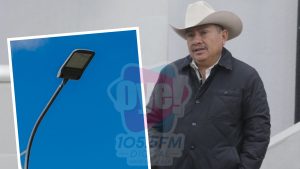 Tomás Zavala finge proyecto para poner luz frente a sus propiedades en el Bulevar Turístico