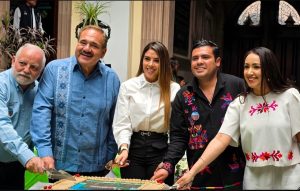 ESTADO RECONOCE TALENTO DE ARTESANOS MASCAREROS