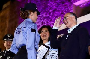 “Firmes y dignas”: Alcalde Galindo gradúa primera generación de Centinelas