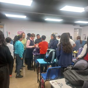 GOBIERNO ESTATAL REFUERZA SEGURIDAD EN ESCUELAS DEL SEER CON REVISIÓN DE ÚTILES ESCOLARES